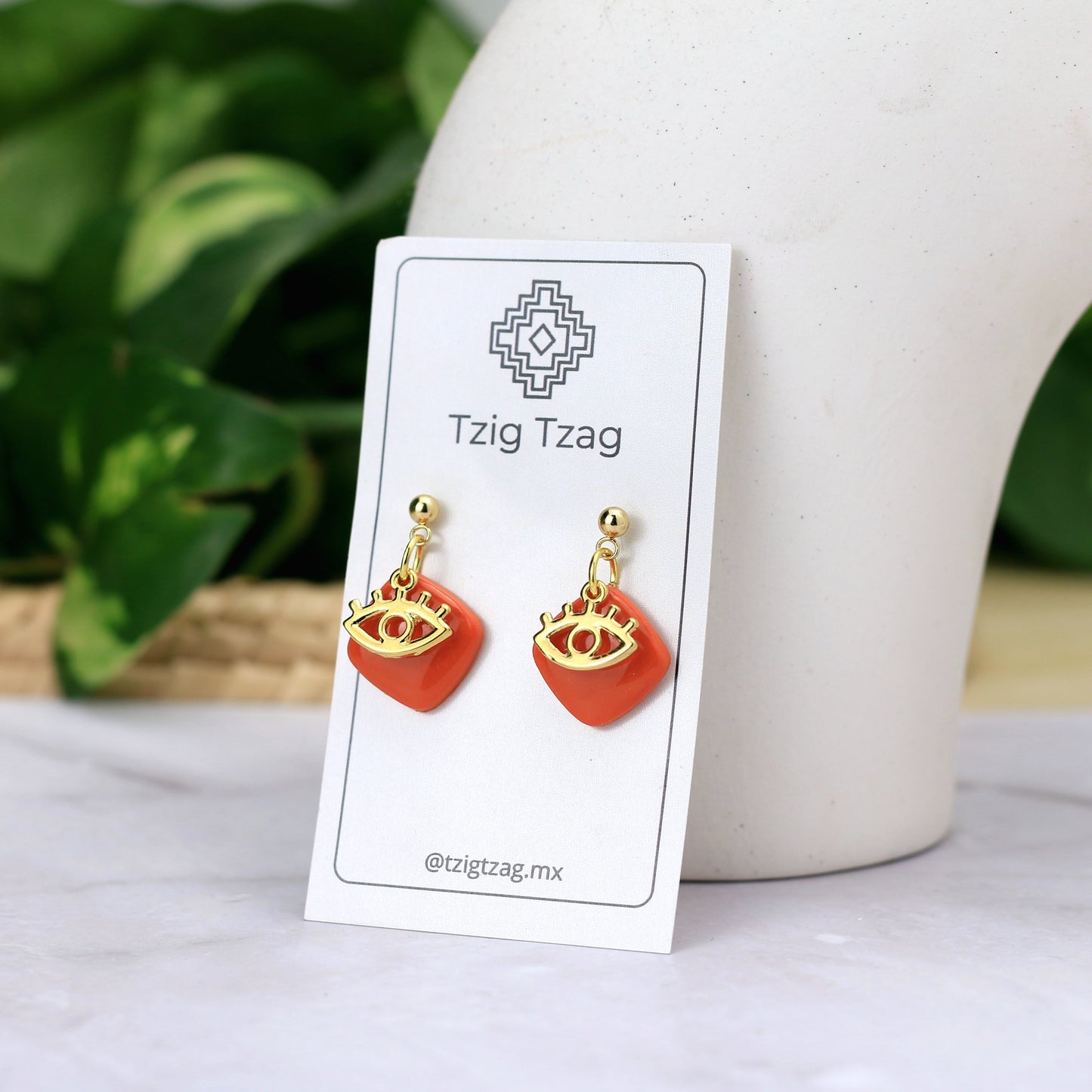 Aretes Isis