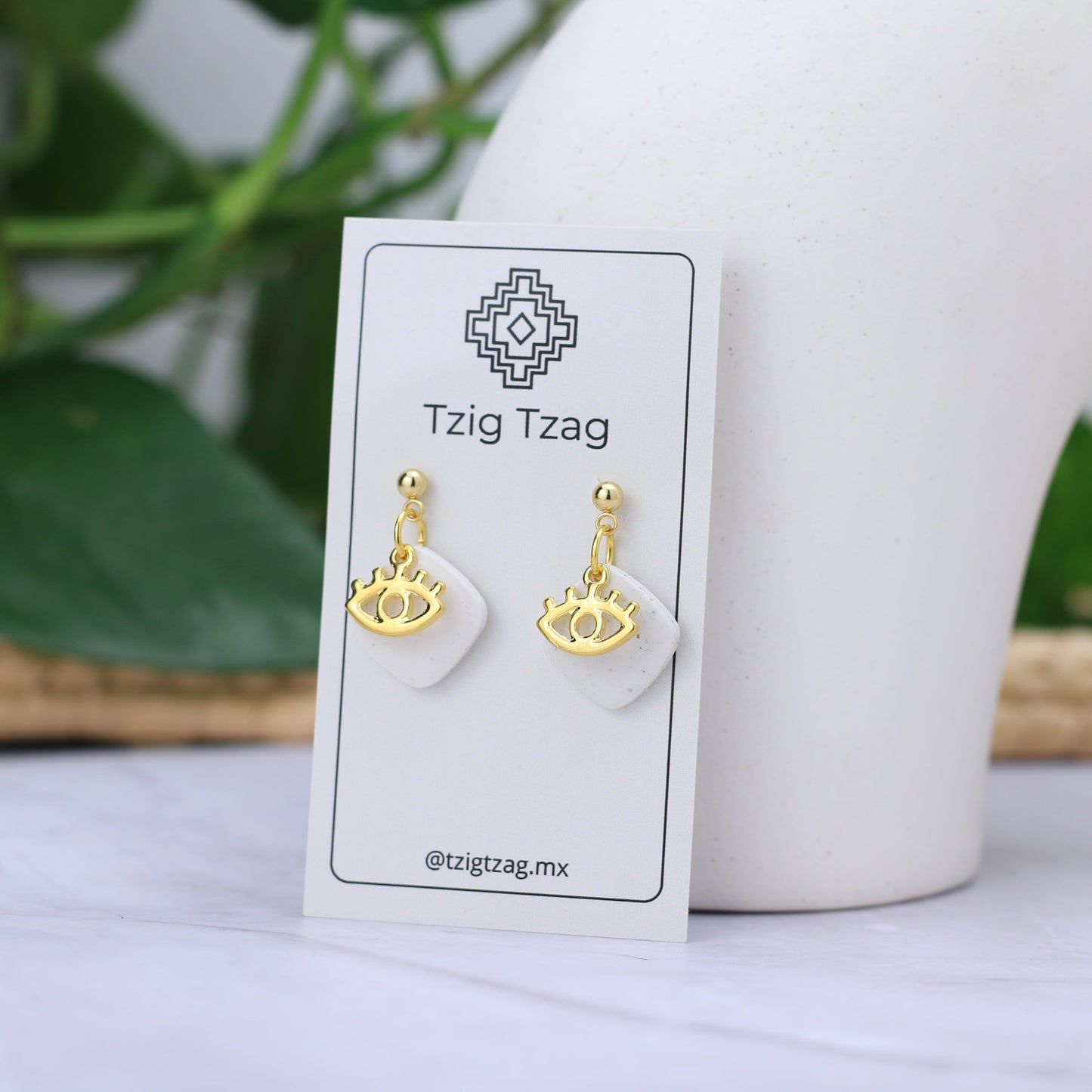 Aretes Isis
