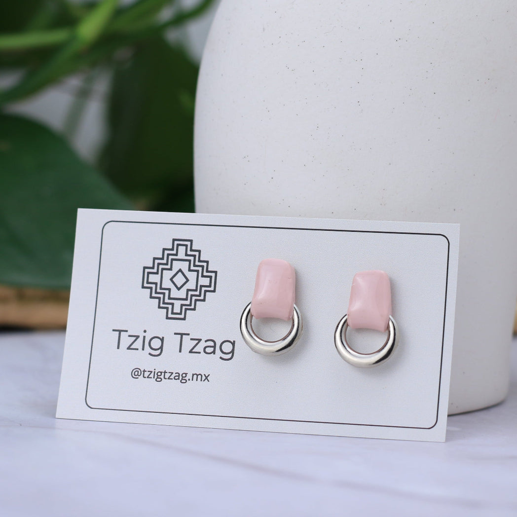 Aretes Soter Plateados - Tzig Tzag Joyería -Color Rosa Claro