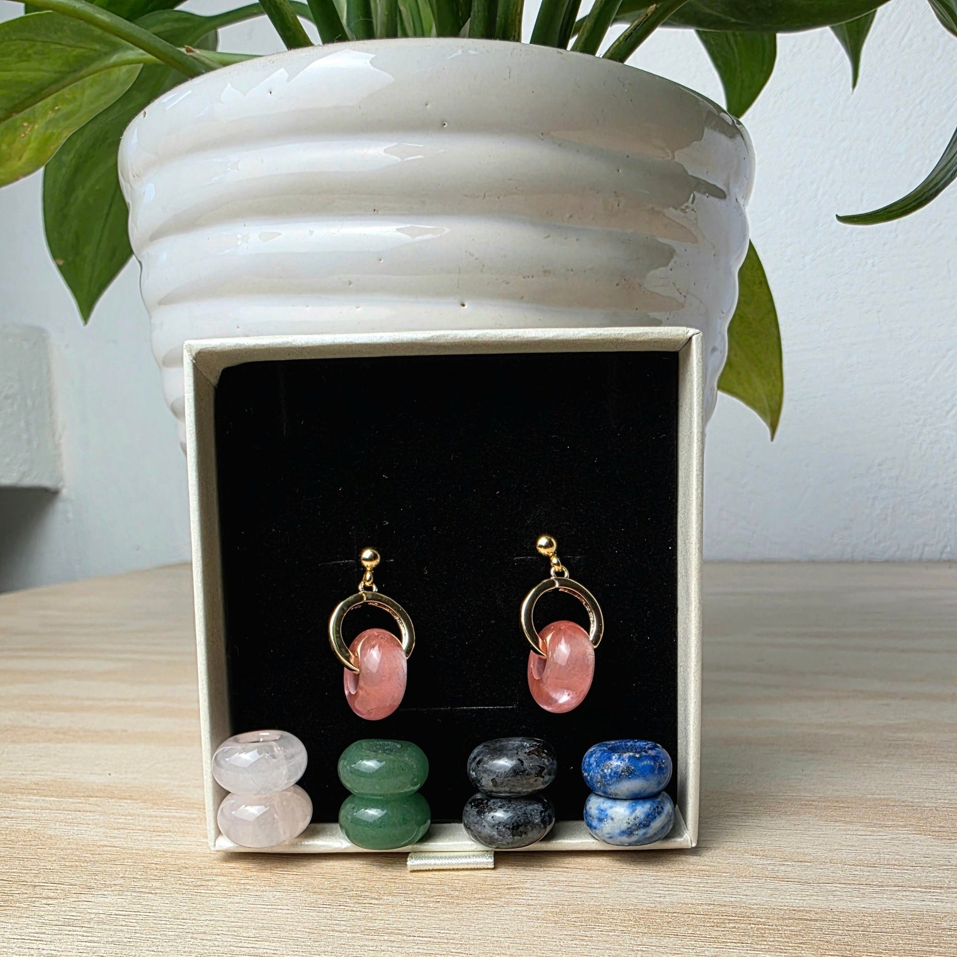 Arete Delfos Dorados (Kit de 5 pares) - Tzig Tzag Joyería