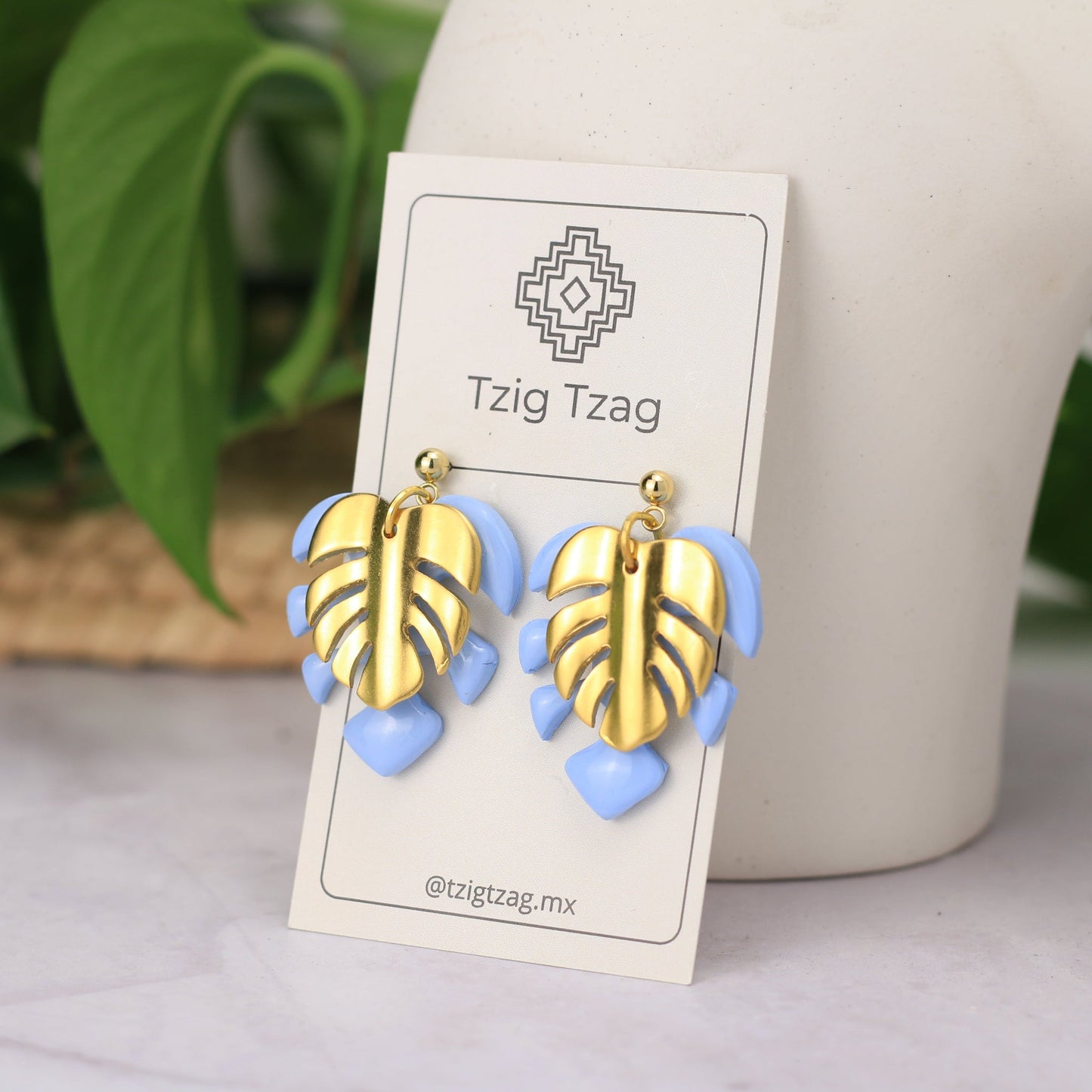 Aretes Artemisa - Tzig Tzag Joyería -Color Azul Cielo