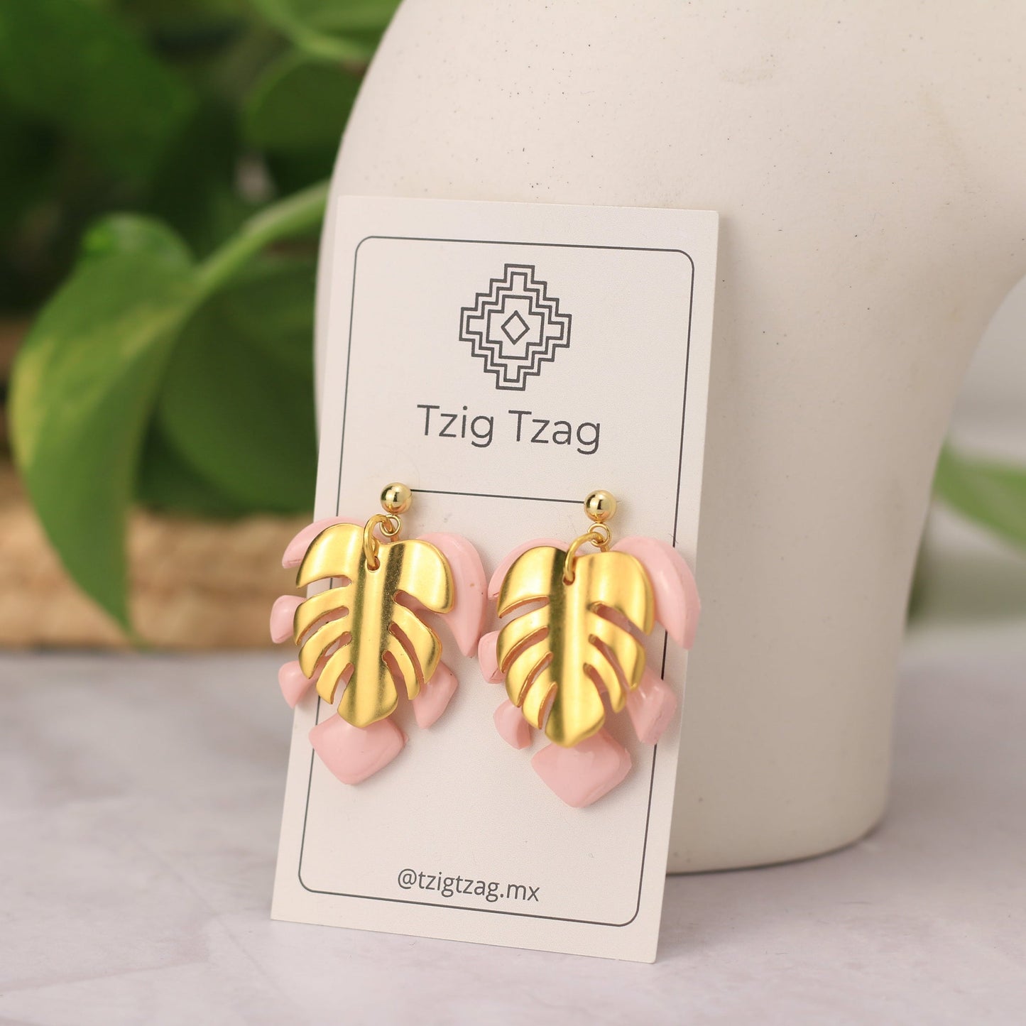 Aretes Artemisa - Tzig Tzag Joyería -Color Rosa Claro