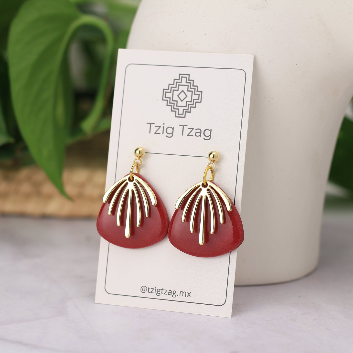 Aretes Chaac - Tzig Tzag Joyería - color Rojo Rosado