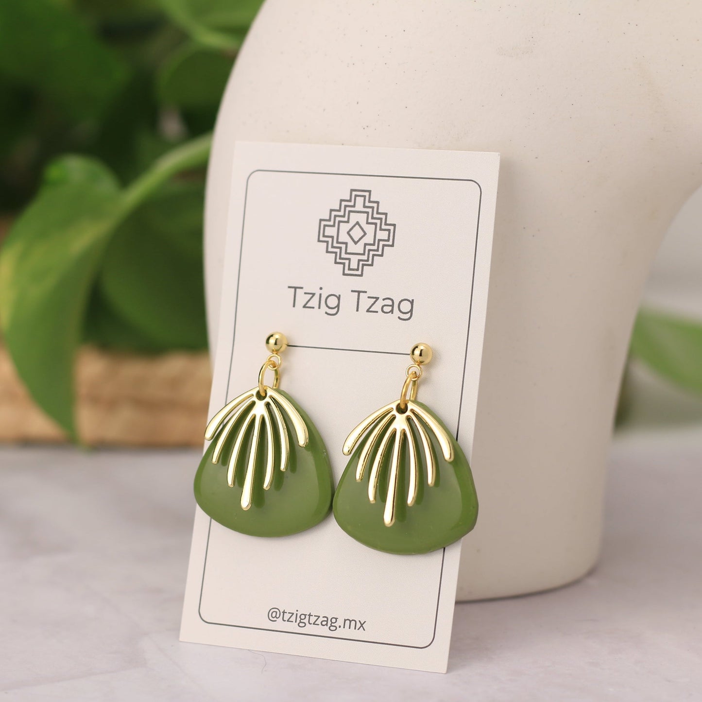 Aretes Chaac - Tzig Tzag Joyería - color Olivo