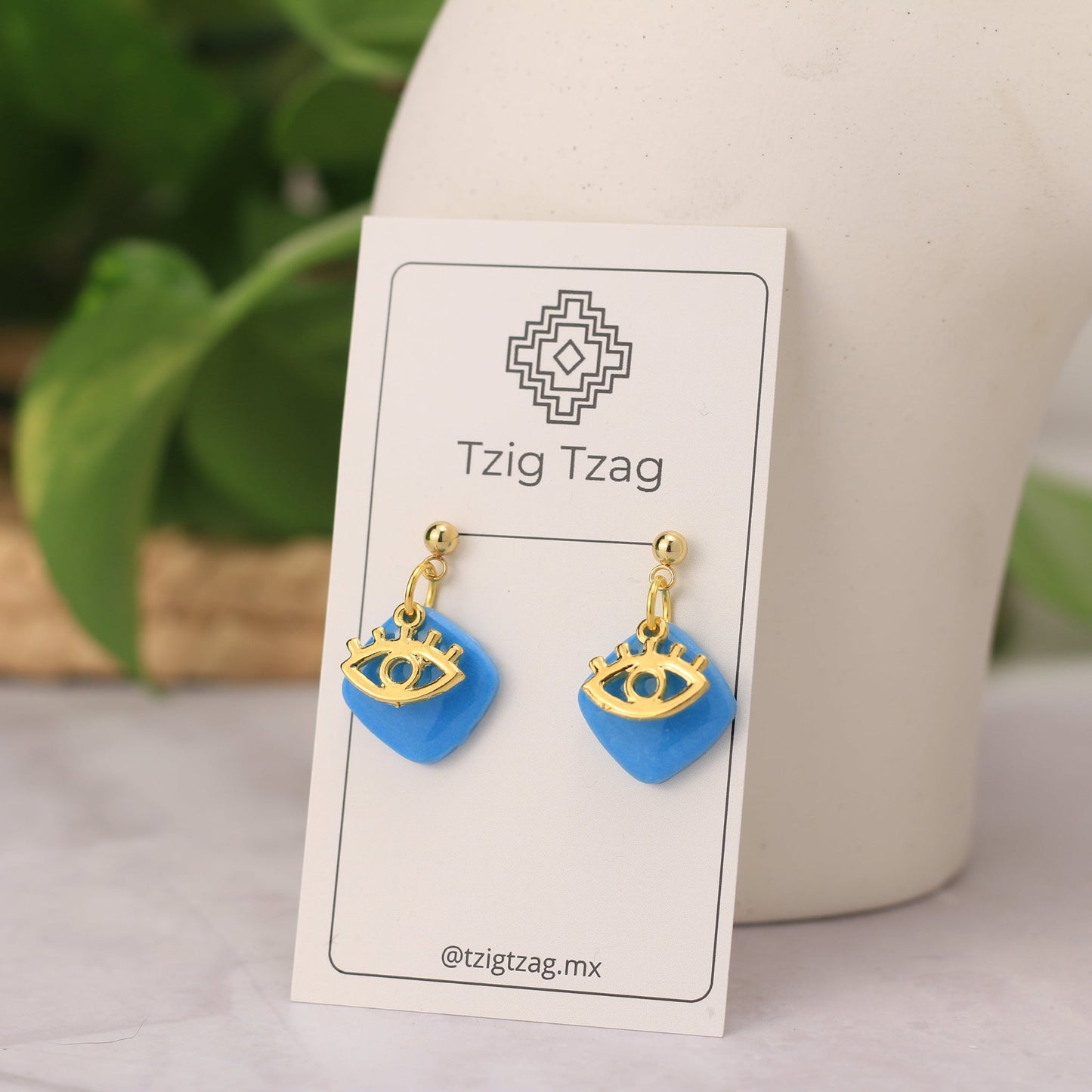 Aretes Isis - Tzig Tzag Joyería -Color Azul Claro