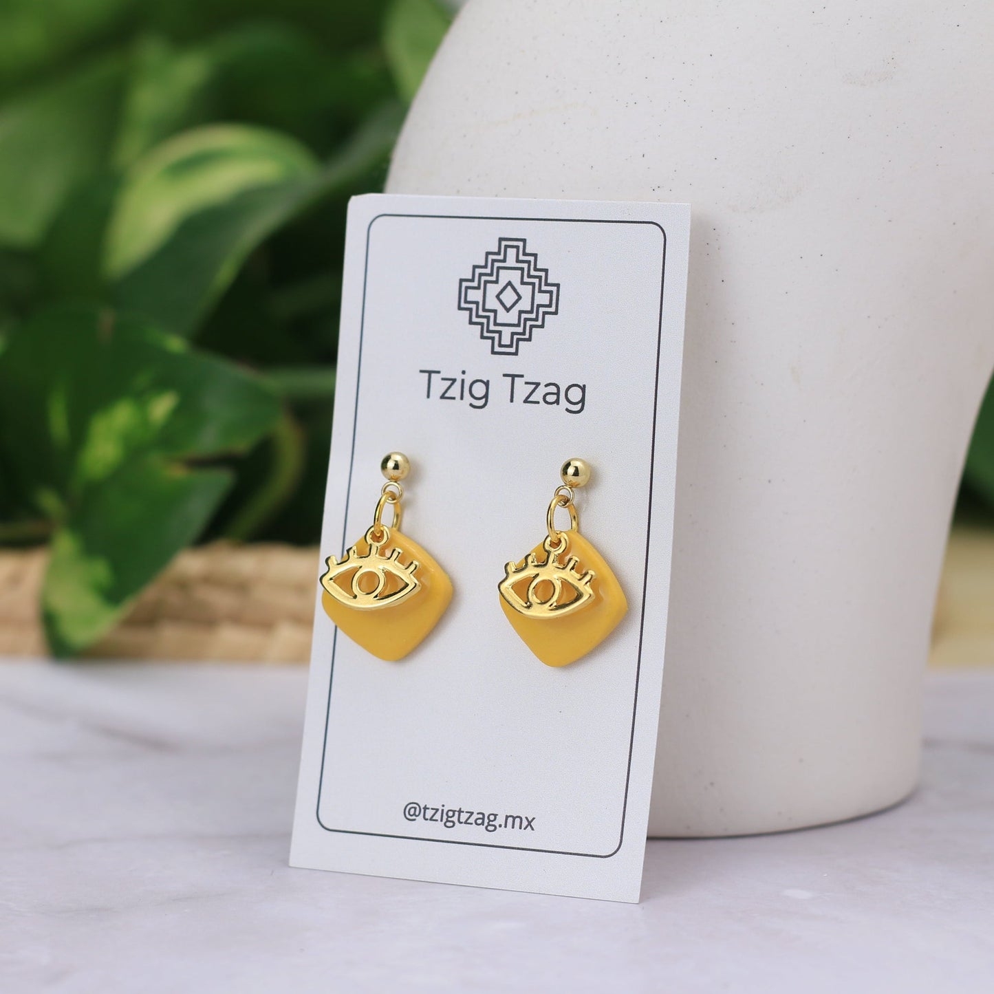 Aretes Isis - Tzig Tzag Joyería -Color Mostaza