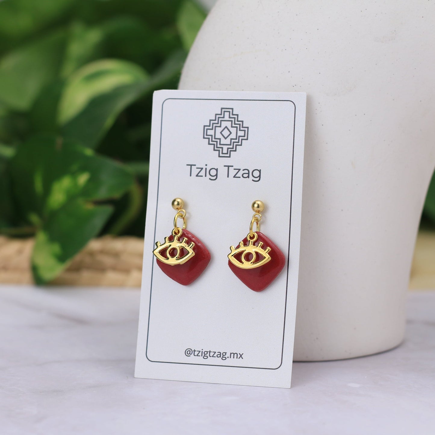 Aretes Isis - Tzig Tzag Joyería -Color Rojo Rosado