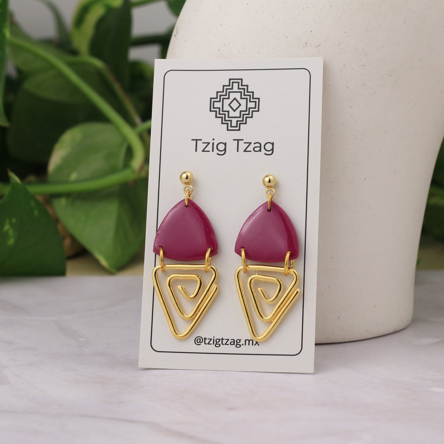 Aretes Jano Dorados - Tzig Tzag Joyería -Color Morado
