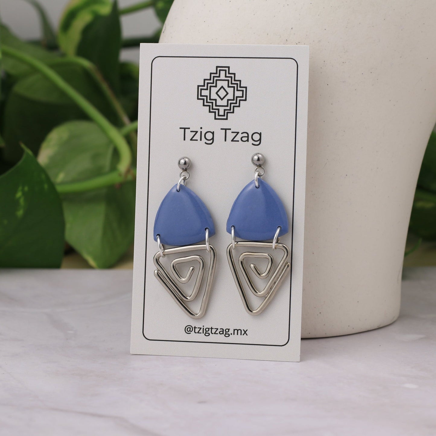 Aretes Jano Plateados - Tzig Tzag Joyería - Color Gris Azulado