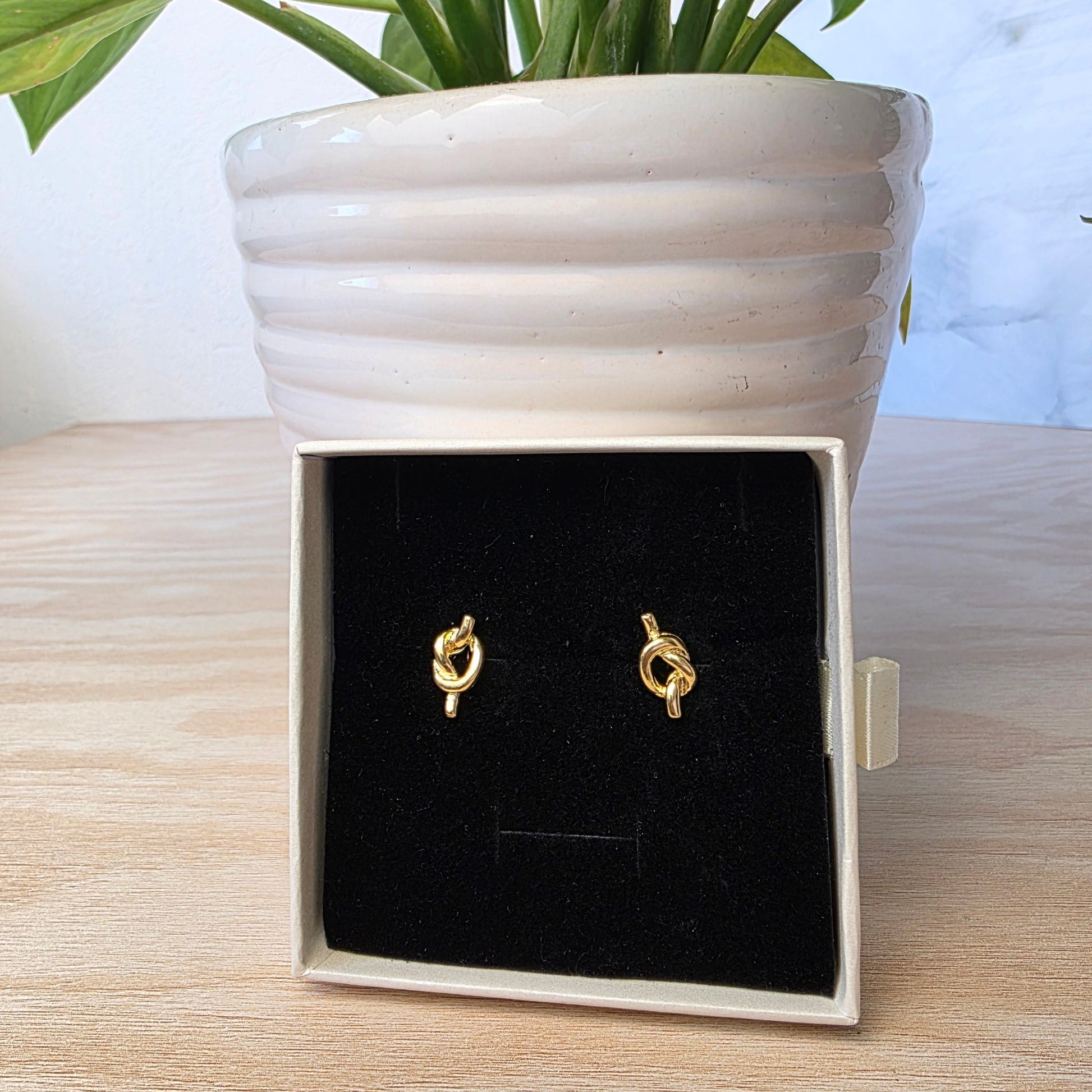 Aretes Nudo - Tzig Tzag Joyería
