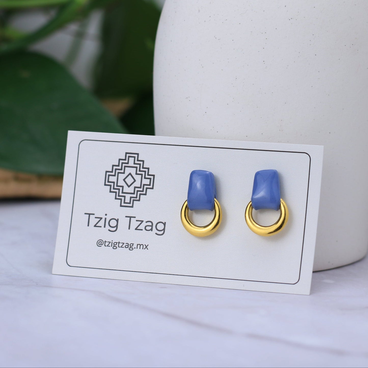 Aretes Soter Dorados - Tzig Tzag Joyería -Color Gris Azulado