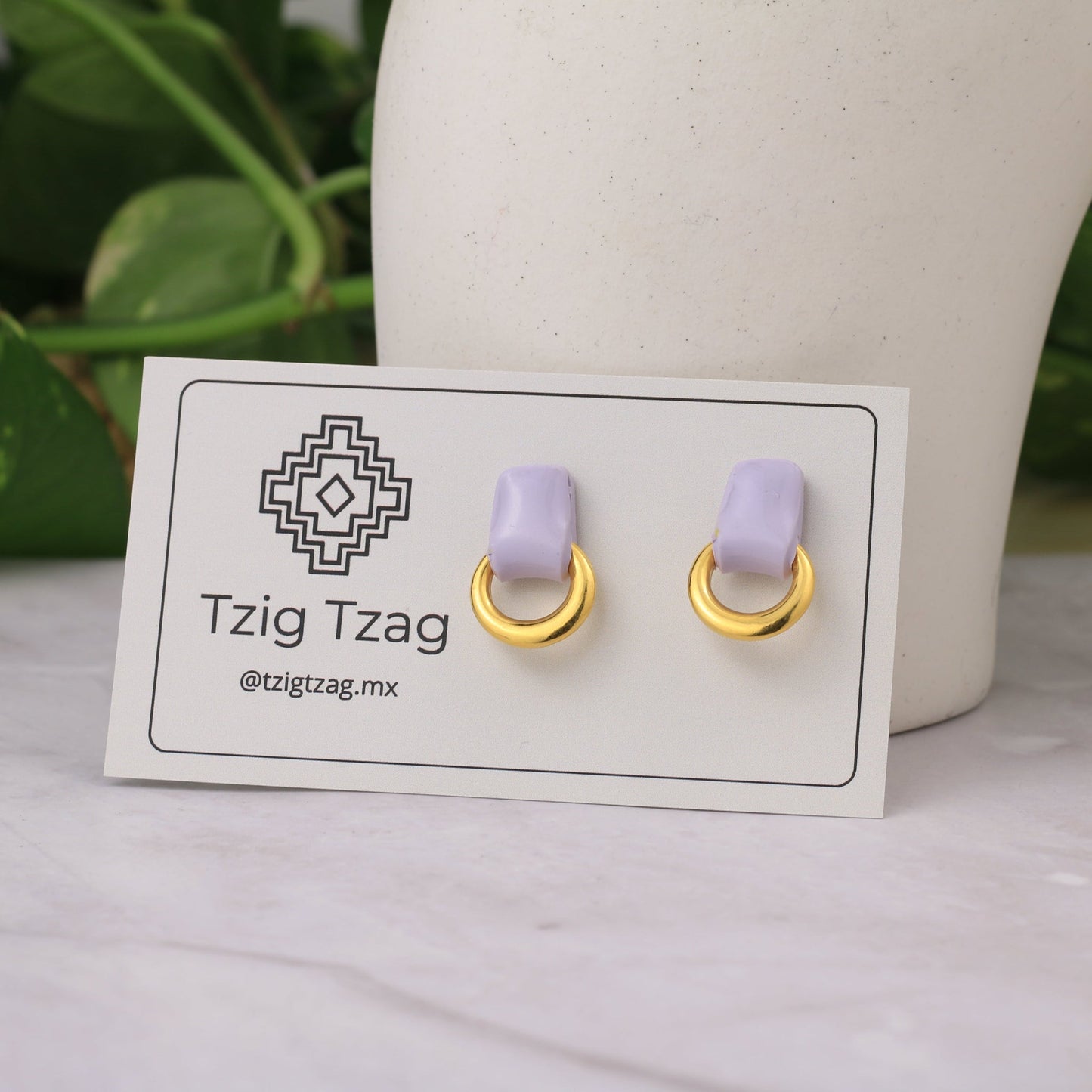 Aretes Soter Dorados - Tzig Tzag Joyería -Color Lavanda