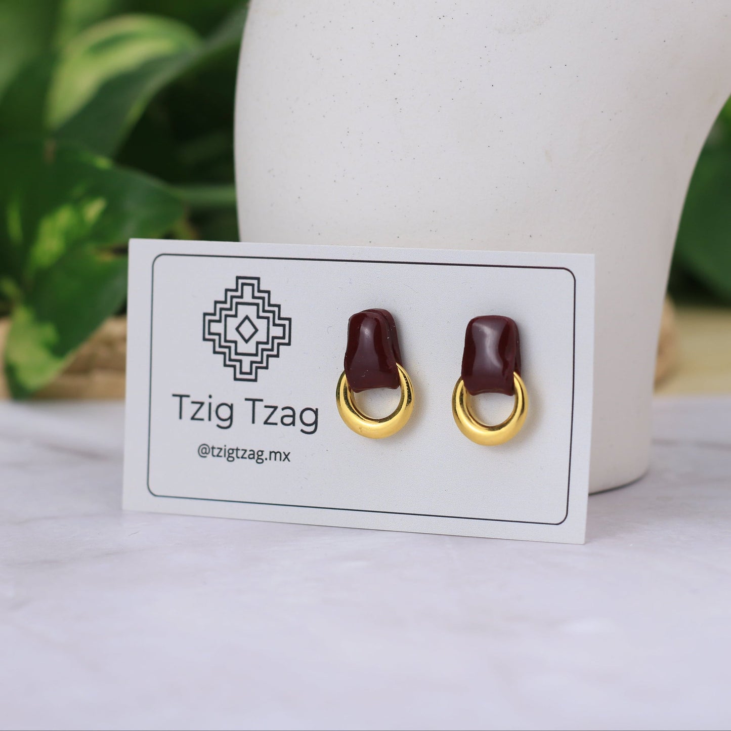 Aretes Soter Dorados - Tzig Tzag Joyería -Color Vino