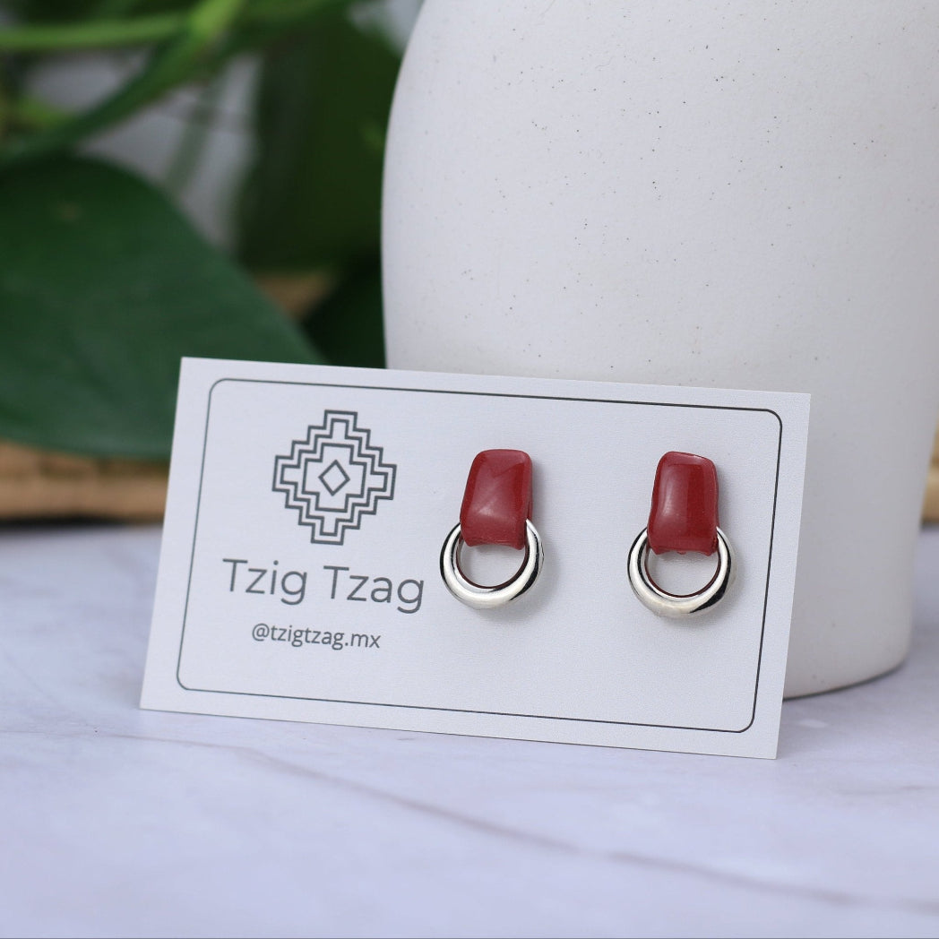 Aretes Soter Plateados - Tzig Tzag Joyería -Color Rojo Rosado