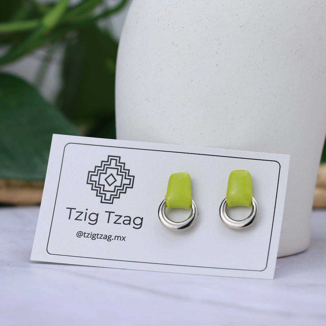 Aretes Soter Plateados - Tzig Tzag Joyería -Color Verde