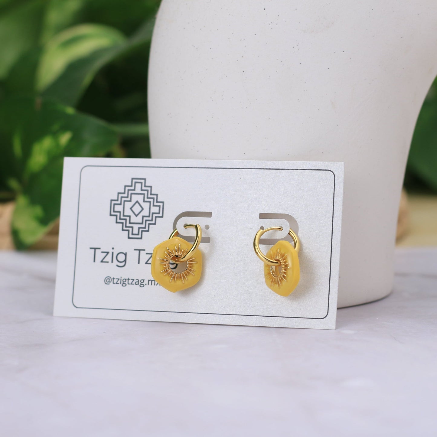 Arracada Apolo - Tzig Tzag Joyería -Color Mostaza