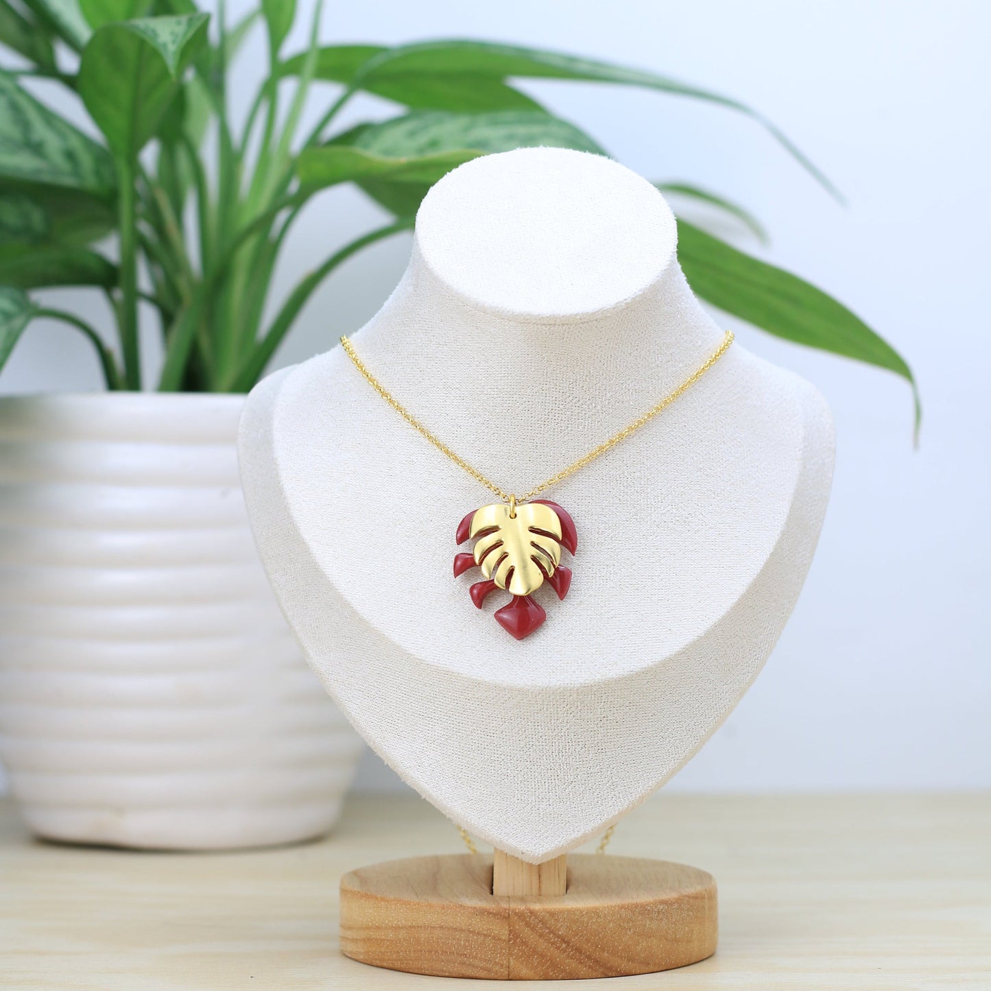 Collar Artemisa - Tzig Tzag Joyería - Color Rojo Rosado