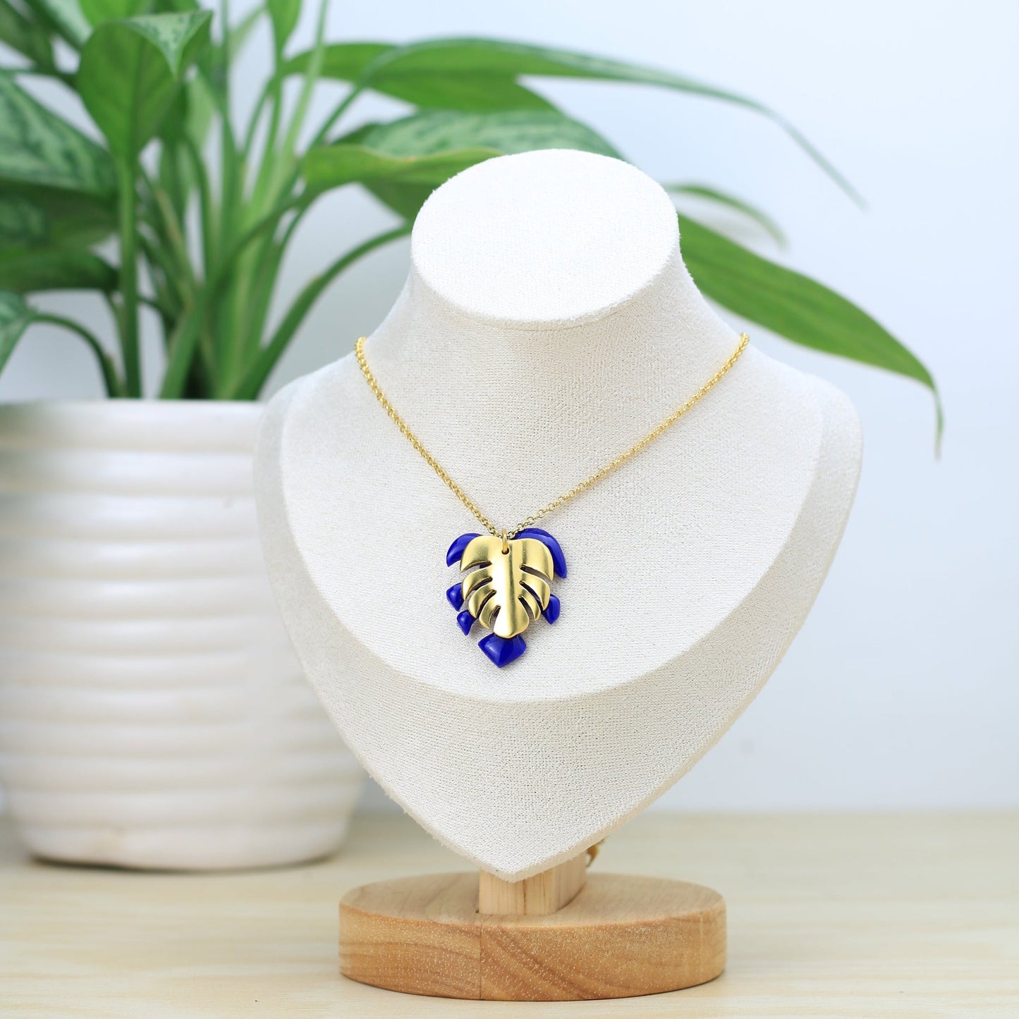 Collar Artemisa - Tzig Tzag Joyería - Color Azul